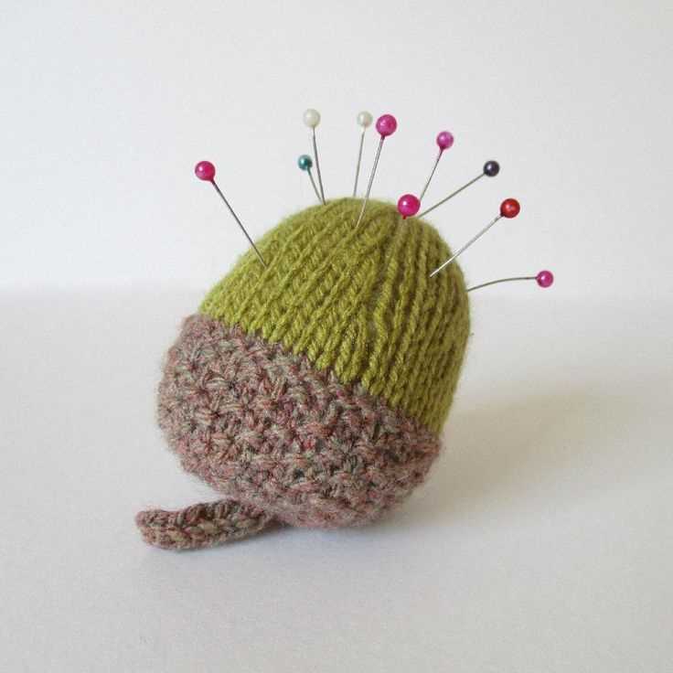 Free knitted acorn pattern