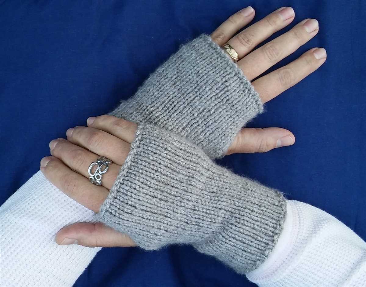 Free knitting pattern for mens fingerless mittens