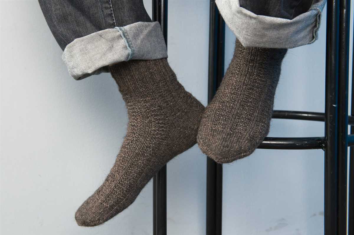 Free knitting pattern for mens wool socks