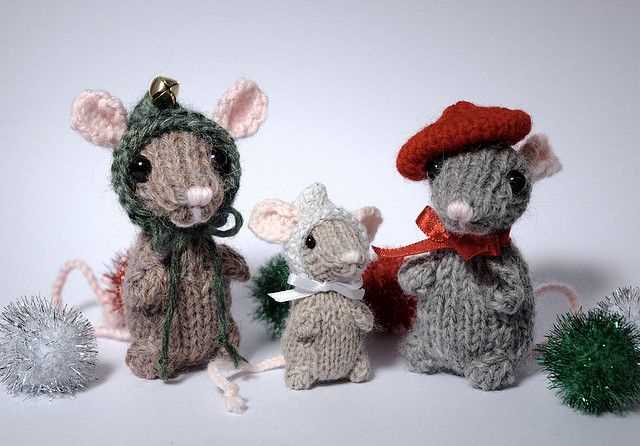 Free knitting patterns for christmas mice