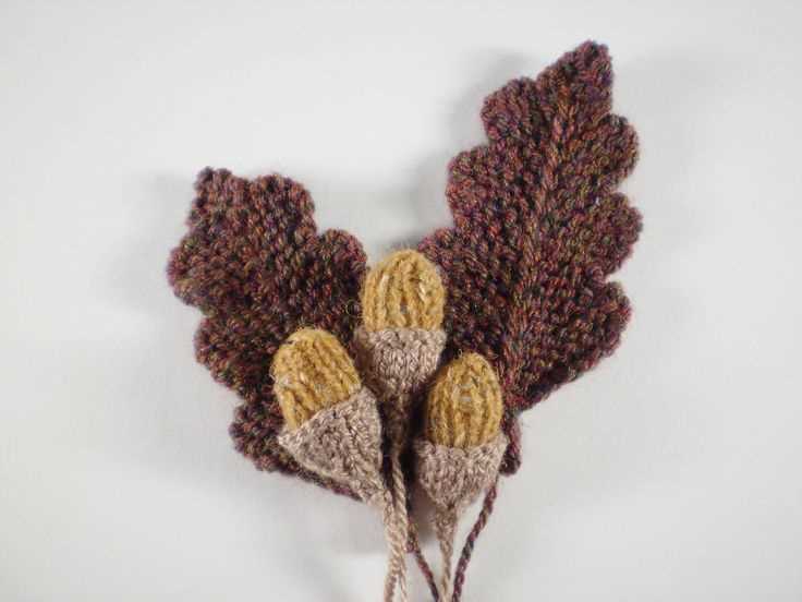 Free knitting patterns leaves and acorns