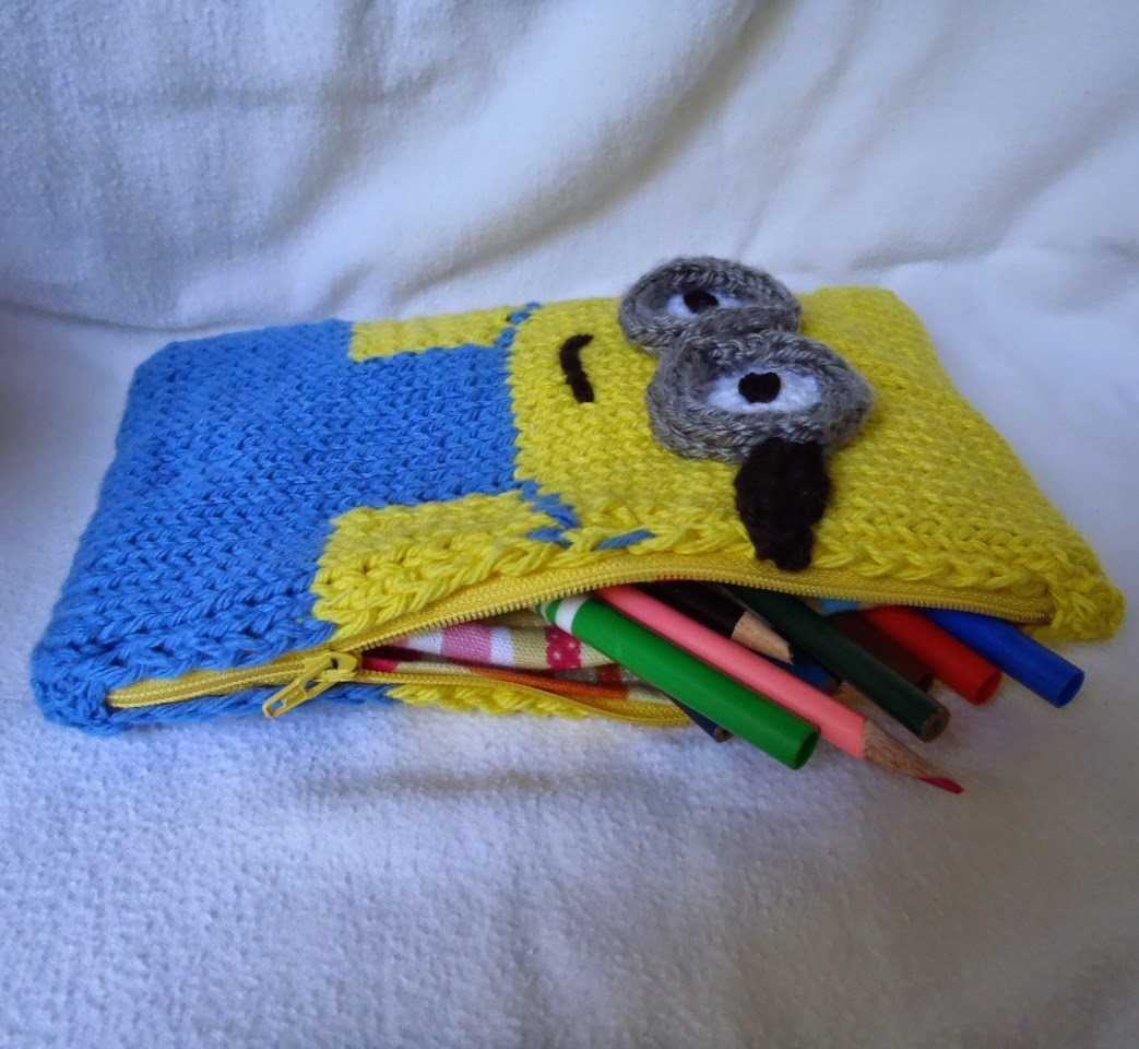Free minion knitting pattern