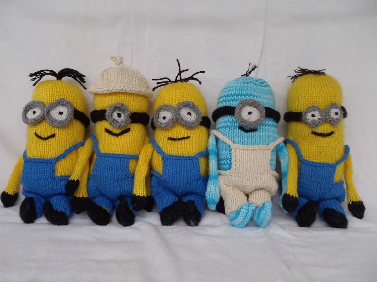 Free minion knitting pattern