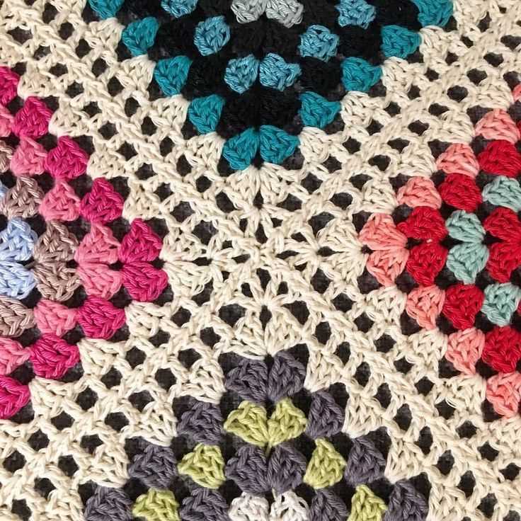 Granny square pattern knitting