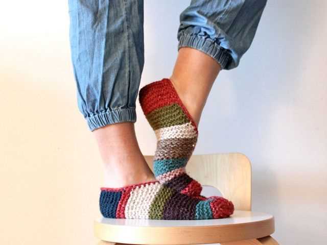 Hand knit slippers pattern