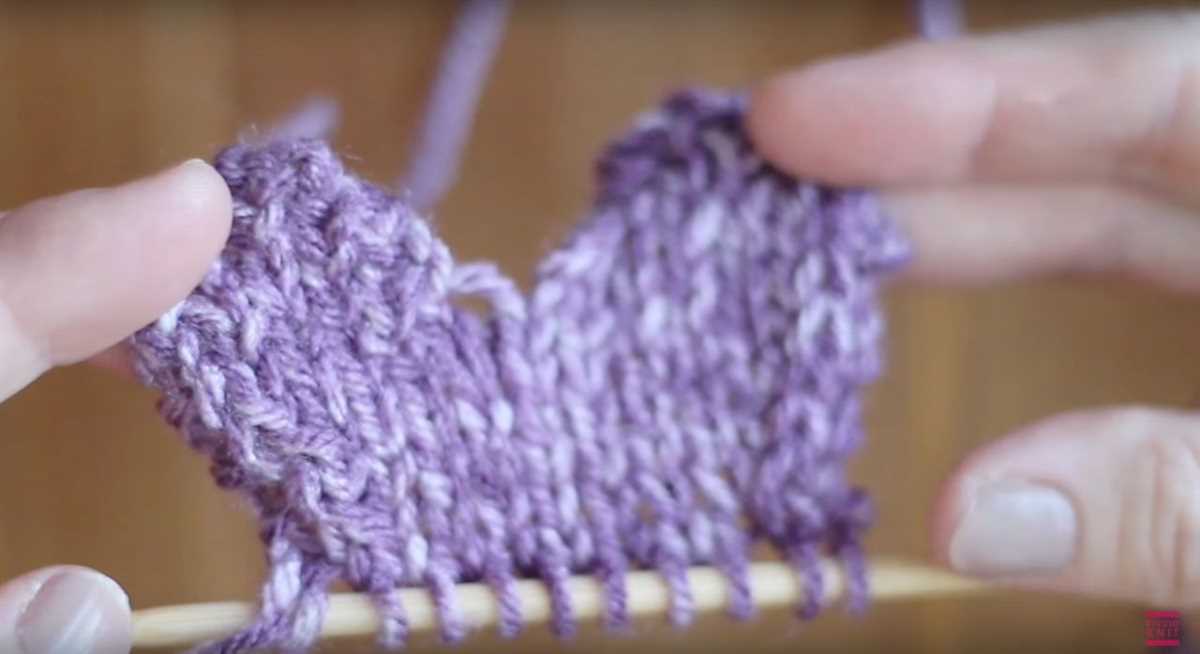 Heart shape knitting pattern