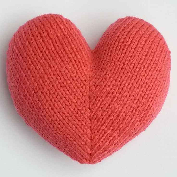 Heart cushion knitting pattern