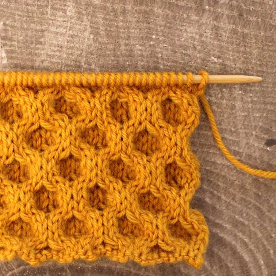 Honeycomb cable knit pattern
