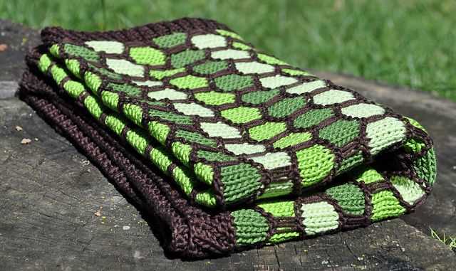 Honeycomb knitting pattern for scarf