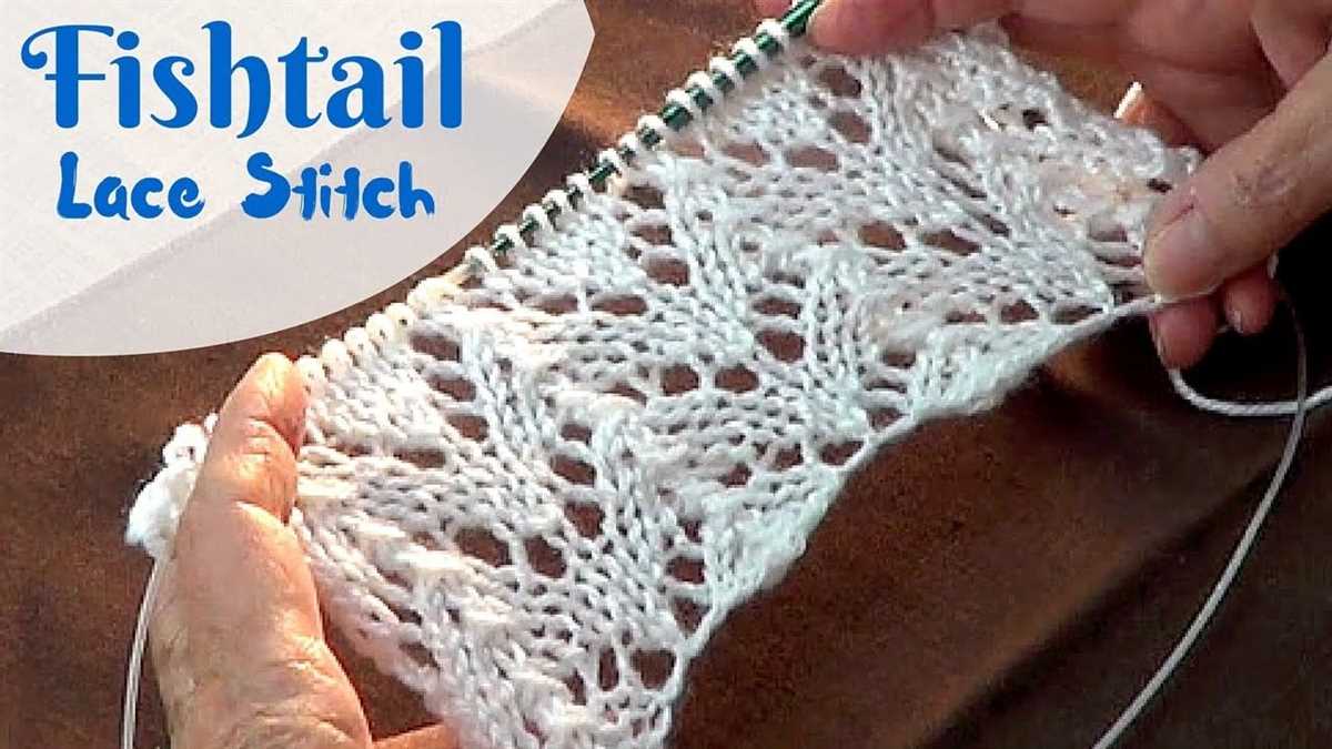 Horseshoe lace knit pattern