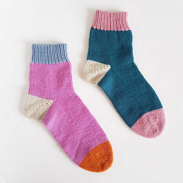 House socks knitting pattern