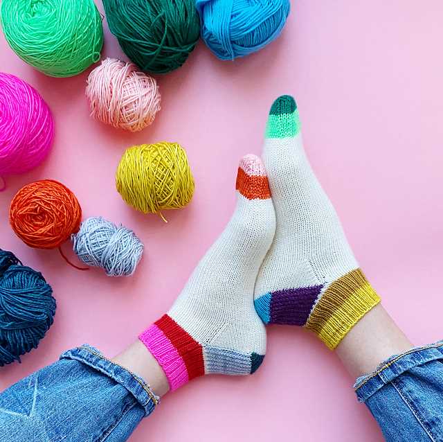 Jelly roll knit sock pattern