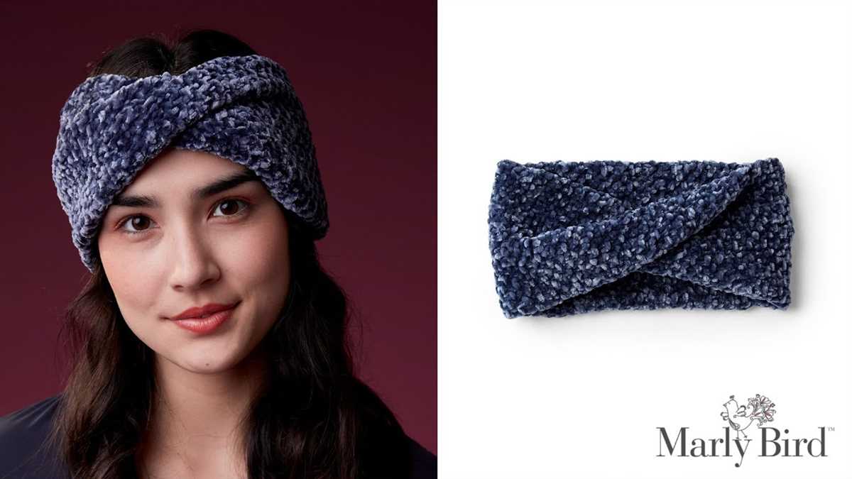 Knit headband with twist pattern
