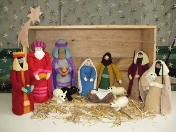 Knit nativity pattern