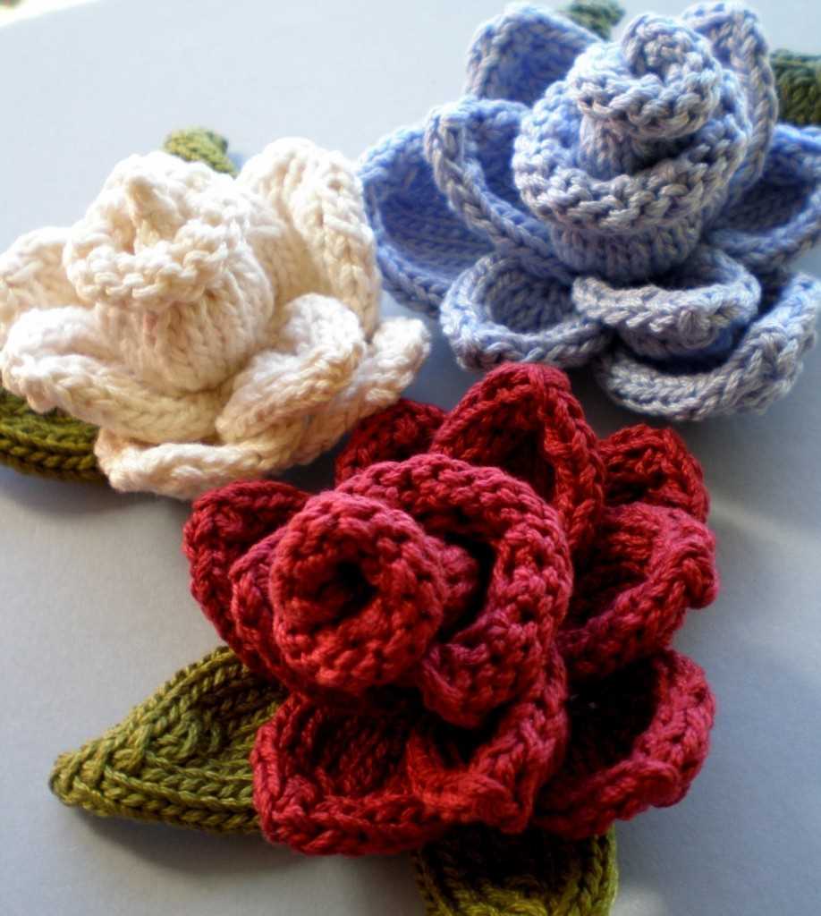 Knit rose flower pattern