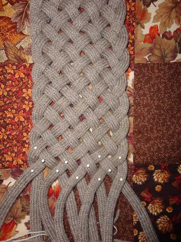 Knit woven scarf pattern