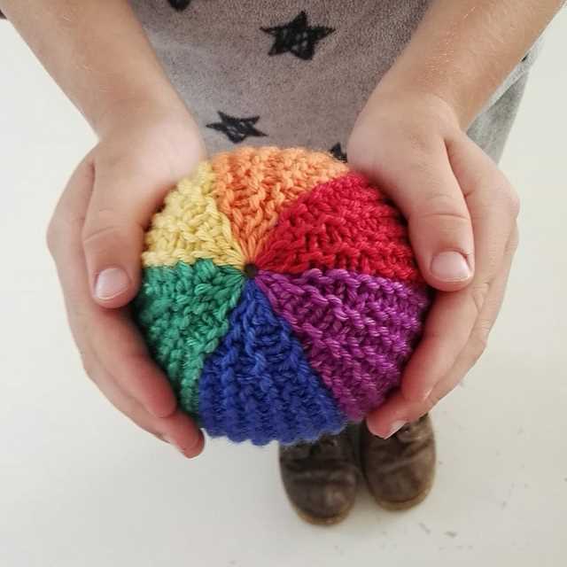 Knit a ball pattern