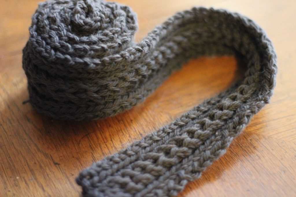 Knit belt pattern