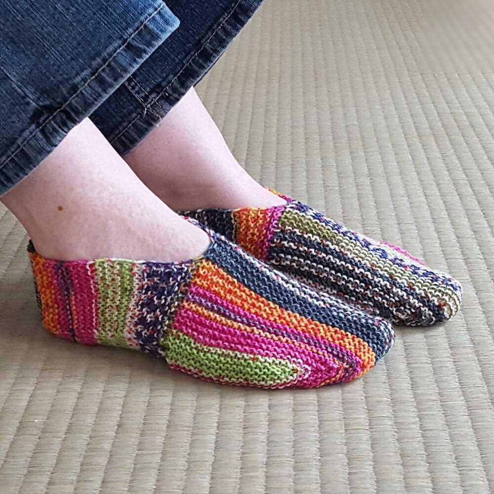 Knit moccasin pattern