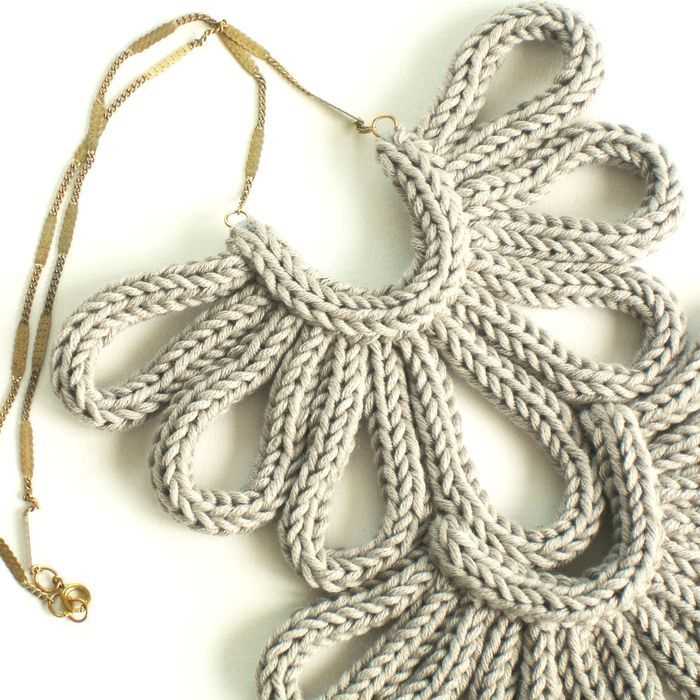 Knit necklace pattern