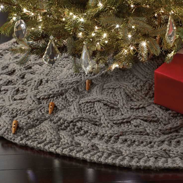 Knit pattern for christmas tree skirt