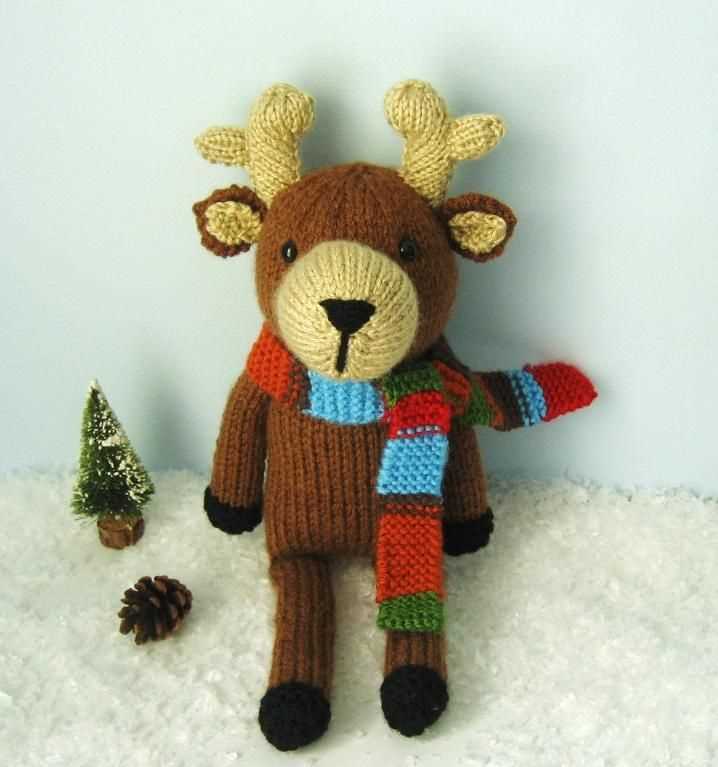 Knit reindeer pattern