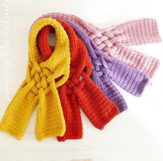 Knit woven scarf pattern