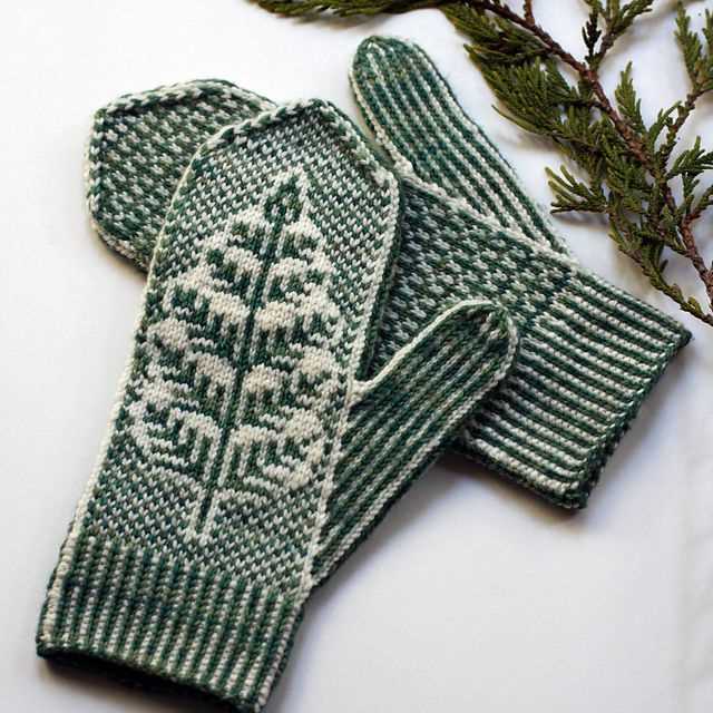 Knitted christmas cracker pattern