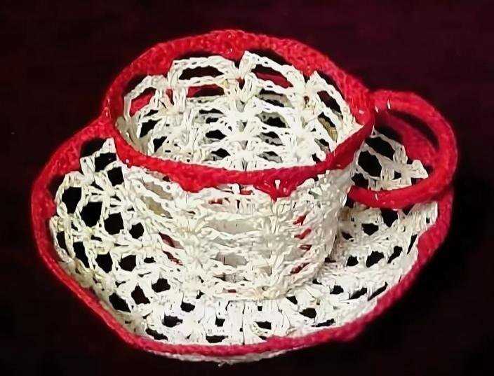Knitted cup and saucer pattern