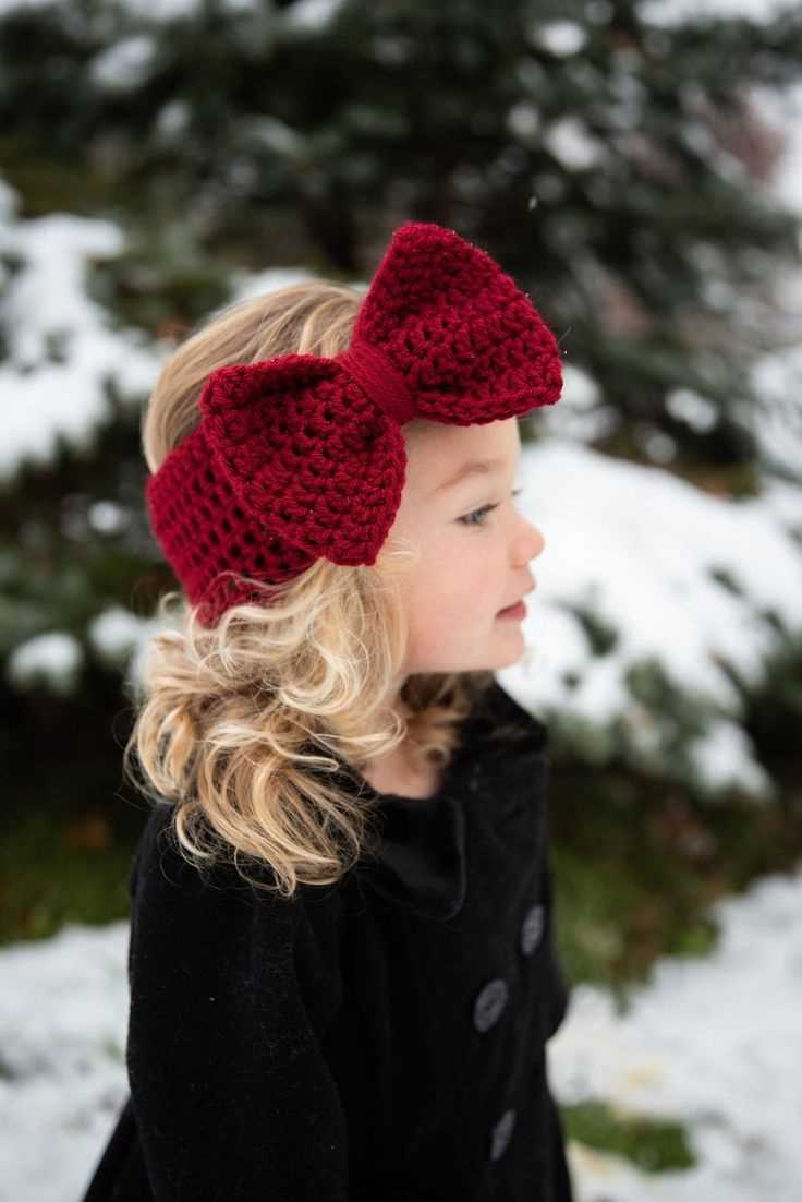 Knitted ear warmer pattern in the round
