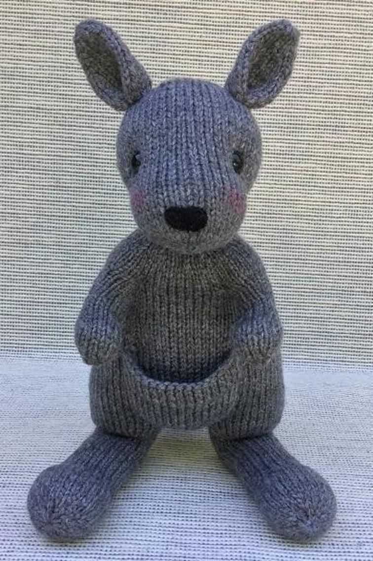 Knitted kangaroo pattern free