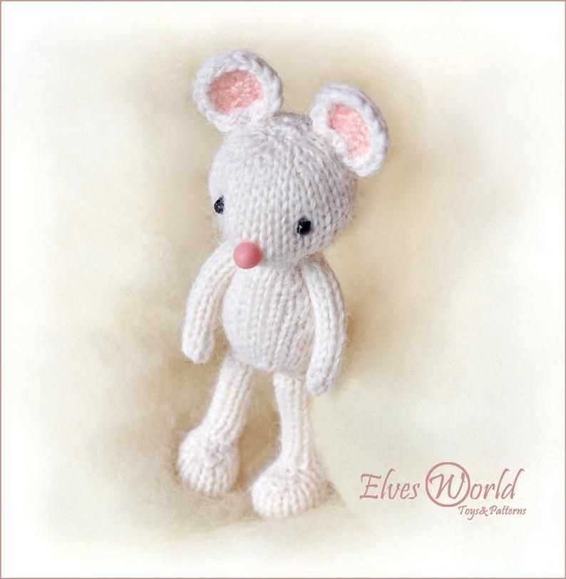 Knitted mice pattern