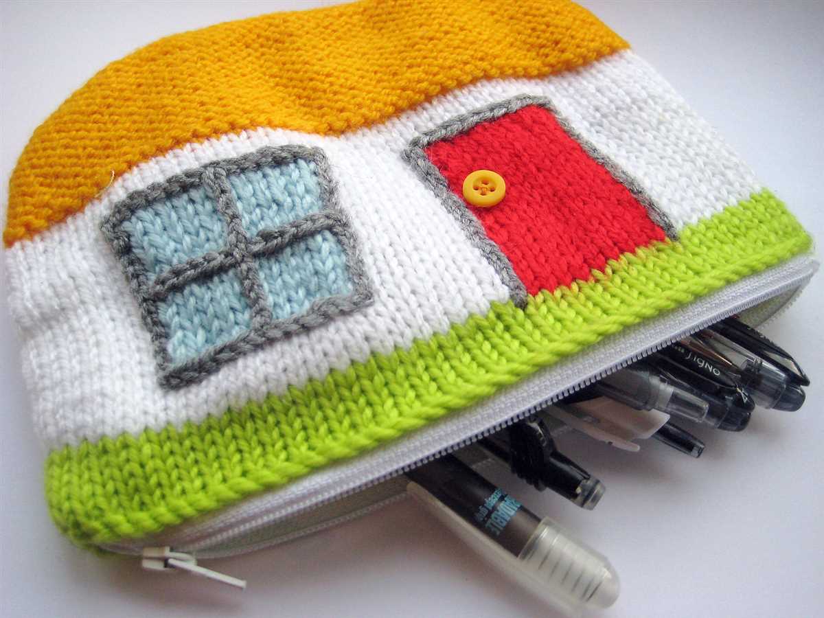 Knitted pencil case pattern