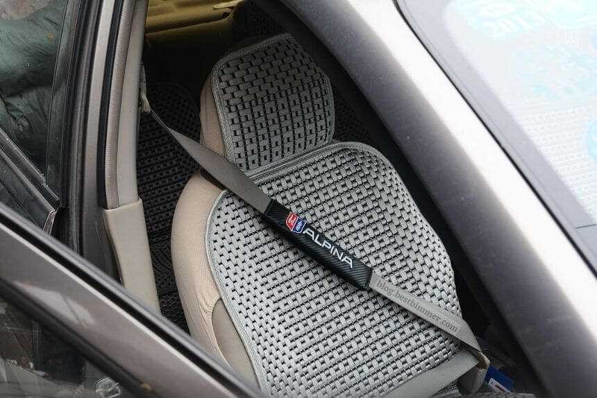 Knitted seat belt cover pattern
