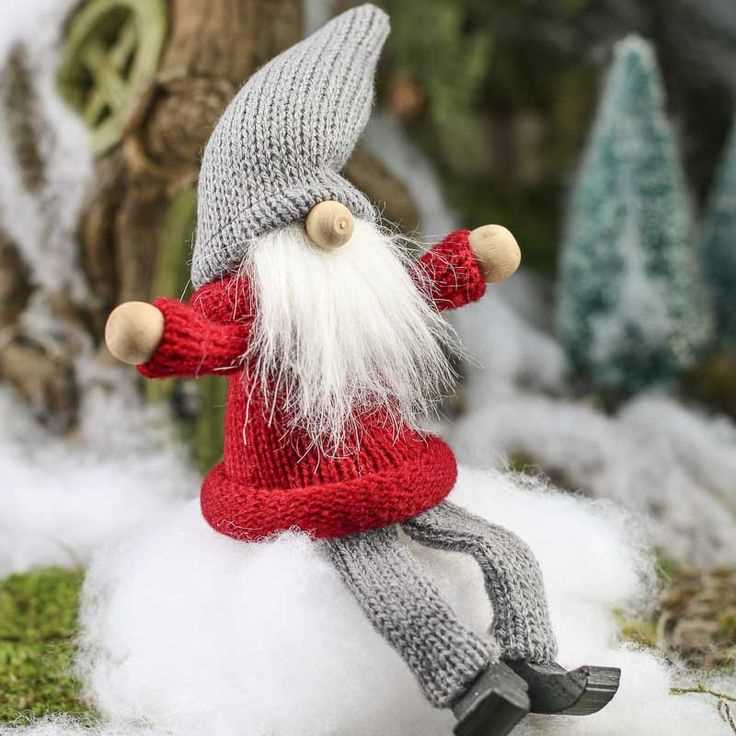 Knitted tomte pattern
