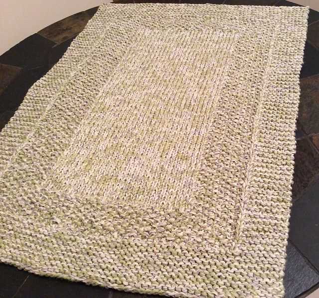 Knitted bath mat pattern