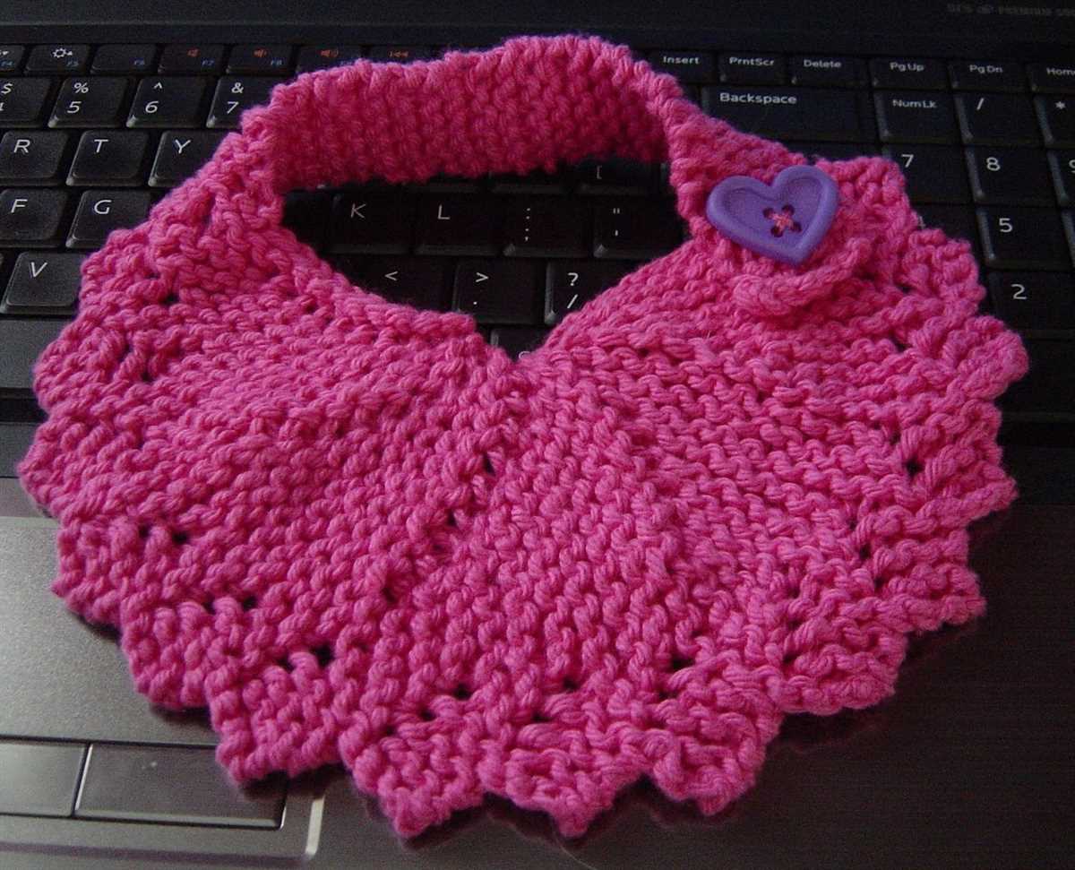 Knitted bib pattern