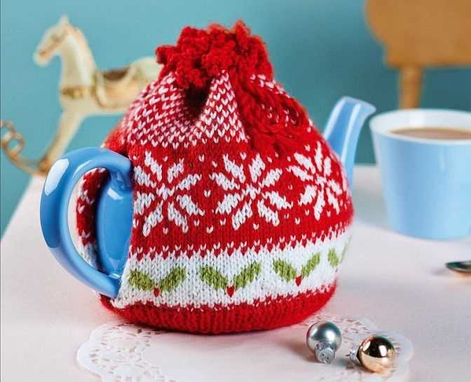 Knitted christmas tea cosy pattern