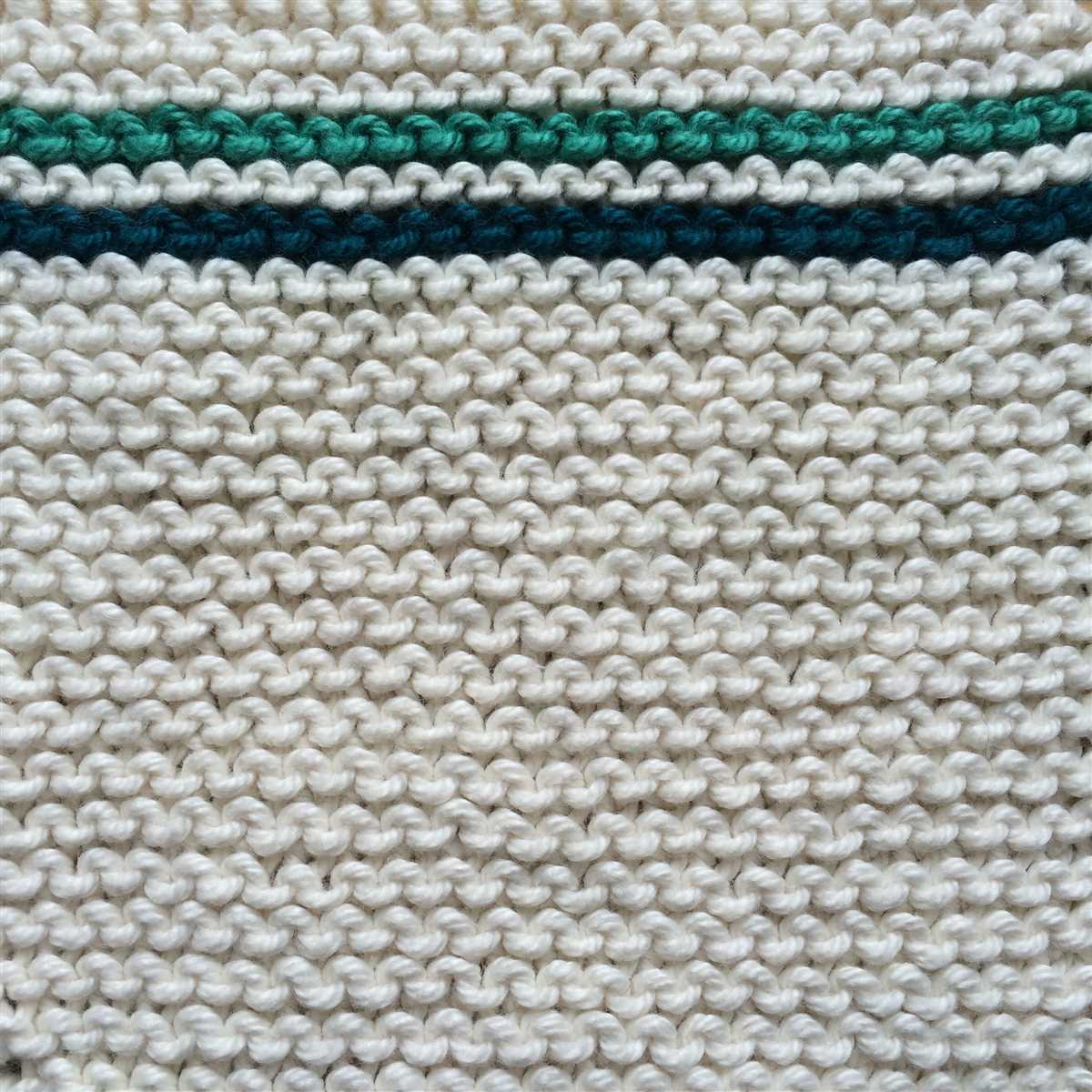 Knitted cotton face cloth pattern