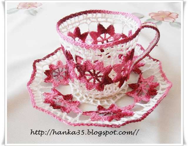 Knitted cup and saucer pattern