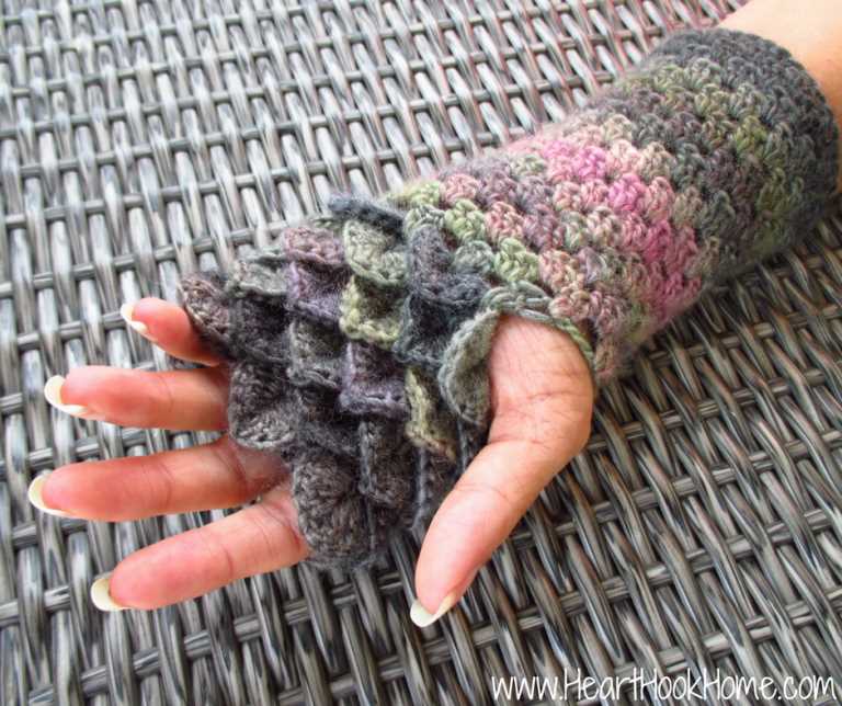Knitted dragon gloves pattern