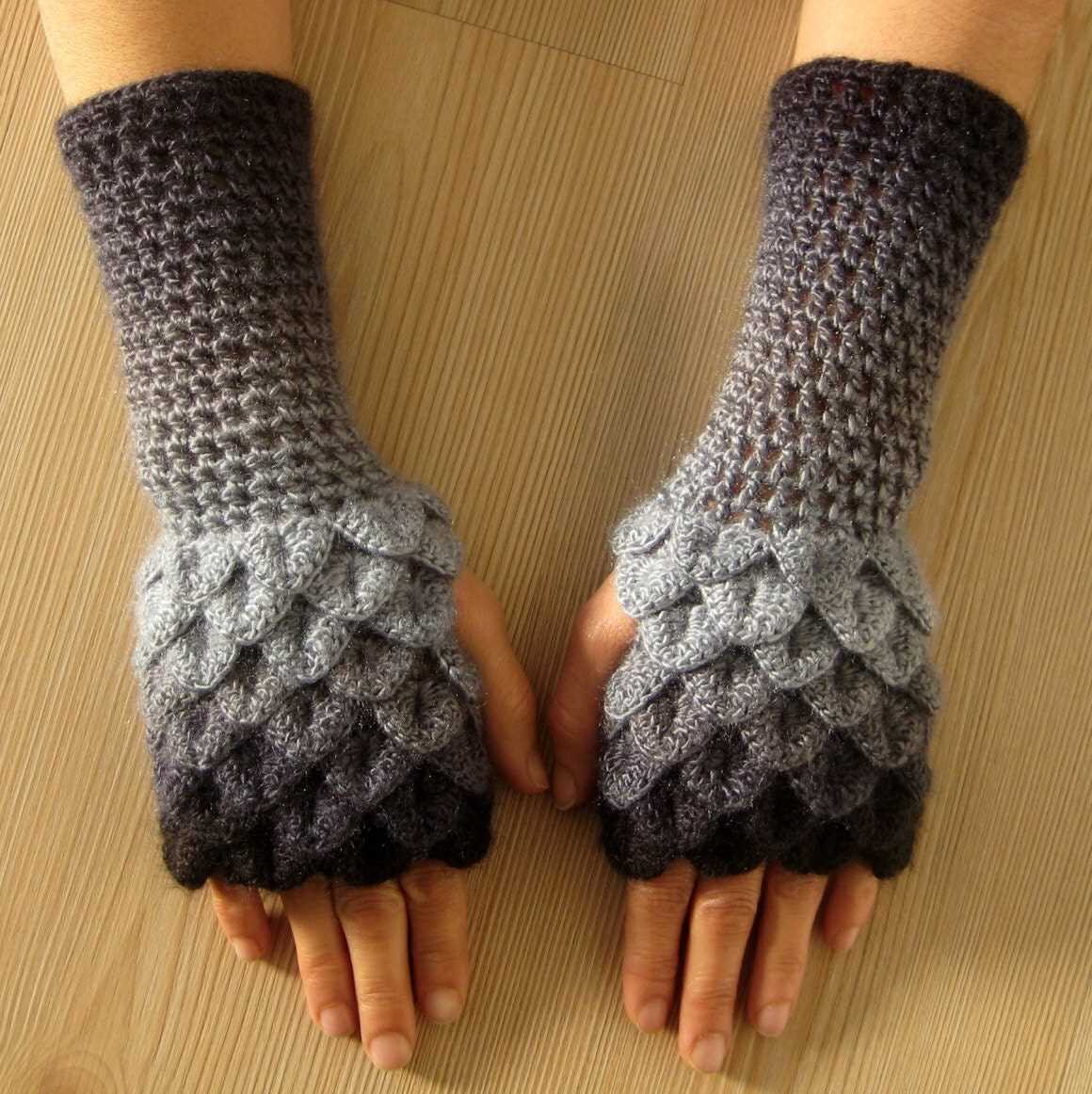 Knitted dragon gloves pattern
