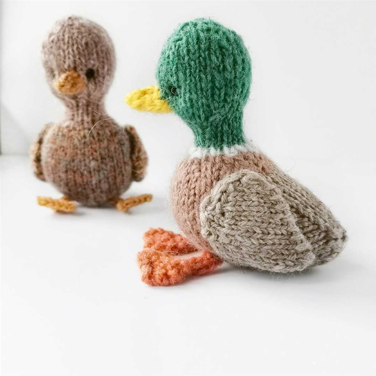 Knitted duck feet pattern