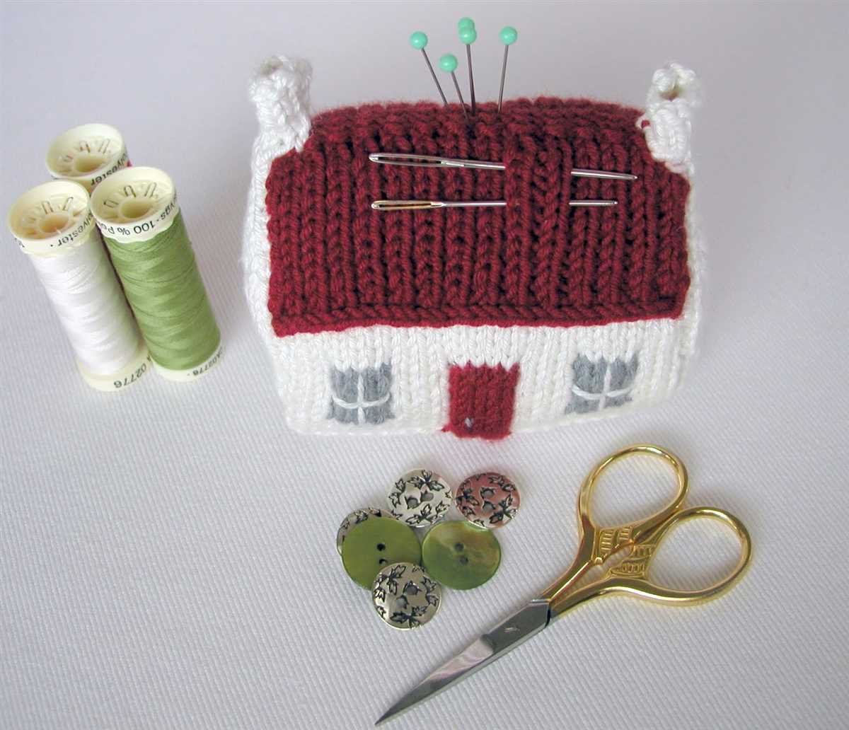 Knitted house pattern