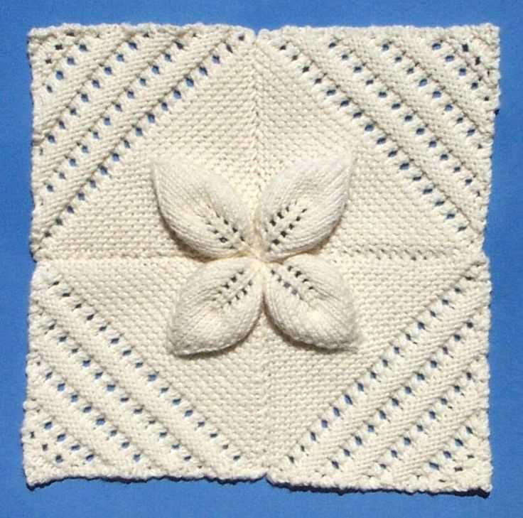Knitted leaf pattern blanket