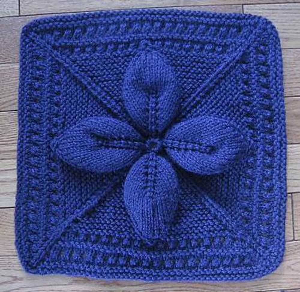 Knitted leaf pattern blanket