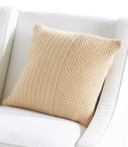 Knitted pillow pattern