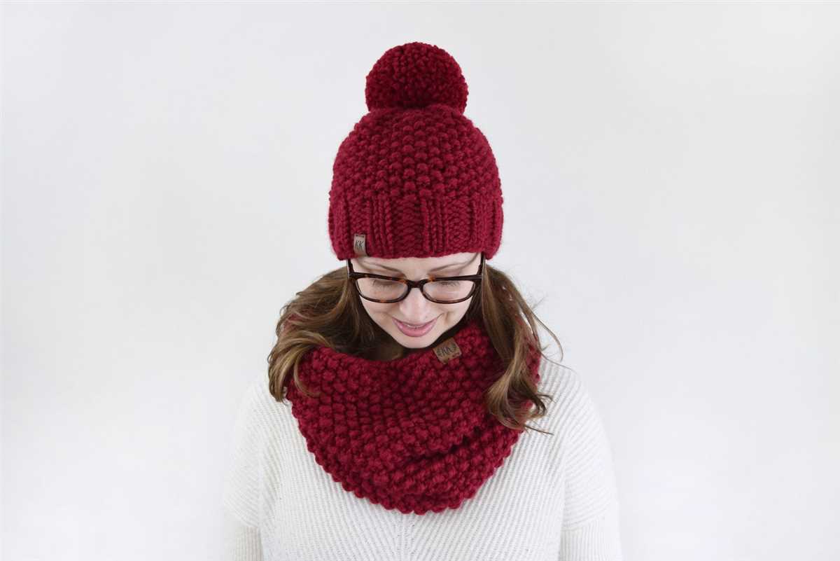 Knitted scarf and hat patterns