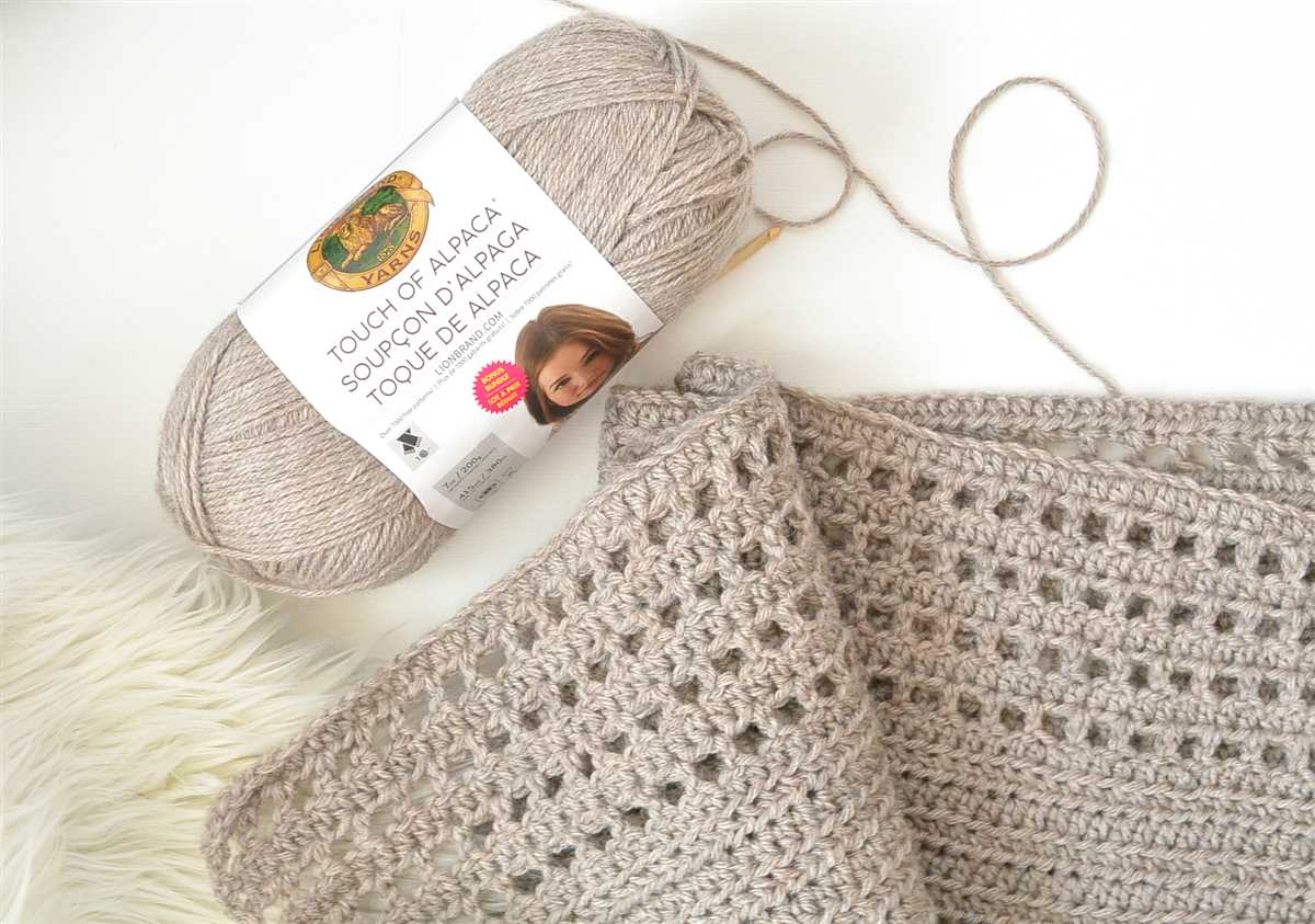 Knitted scarf patterns for alpaca yarn