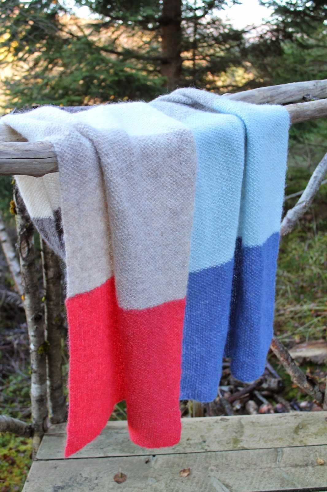 Knitted scarf patterns for alpaca yarn